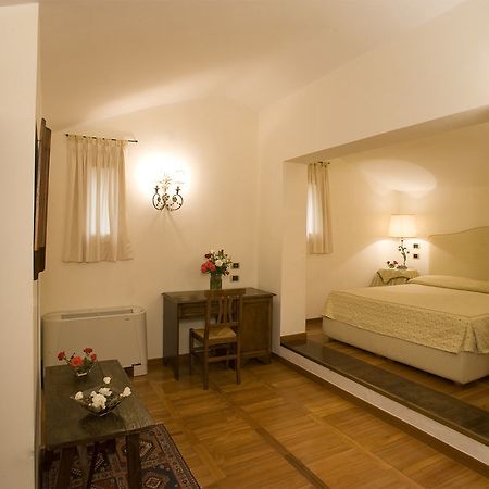 Locanda Della Taverna Etrusca Sovana Extérieur photo